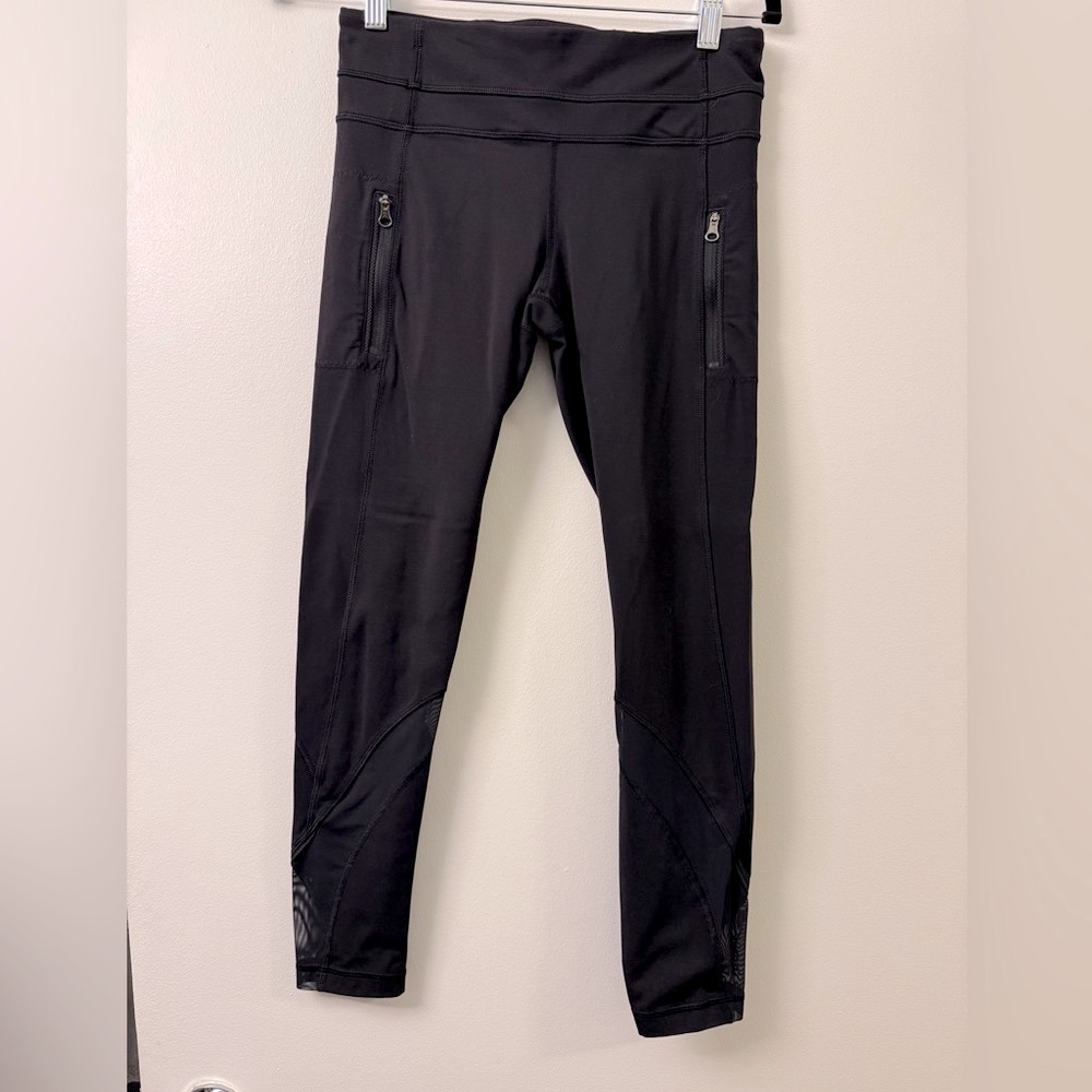 Lululemon cropped leggings (Size 6)